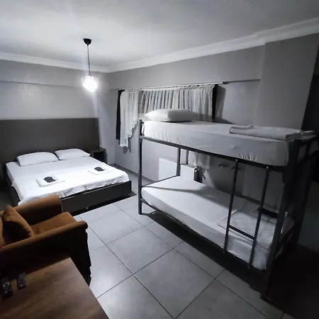 Zirkon Suit Apartmán