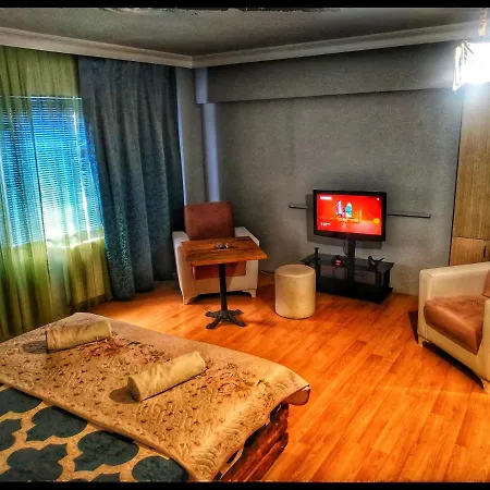 Zirkon Suit Apartment *
