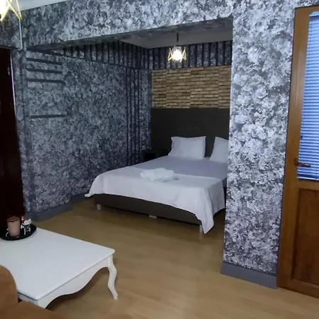 Hotel Zirkon Suit