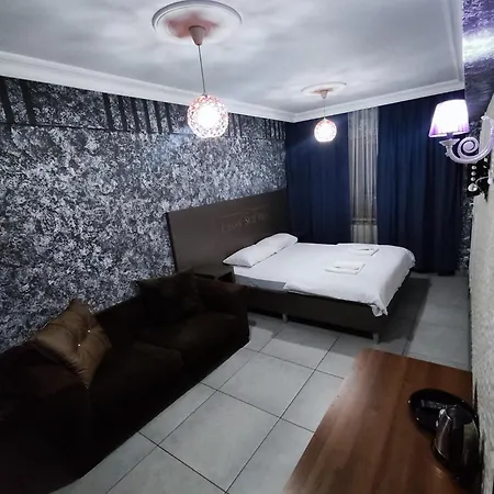 Apartman Zirkon Suit *