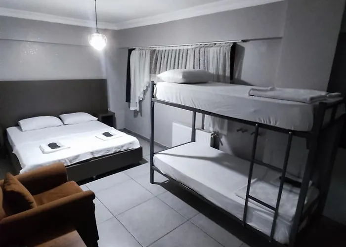 Zirkon Suit アパート