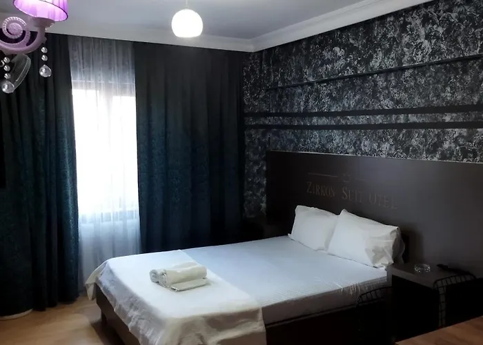 Zirkon Suit アパート *