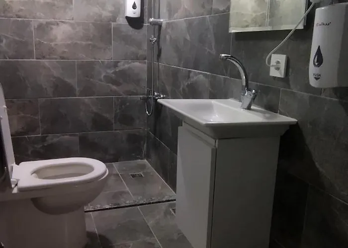 Zirkon Suit アパート